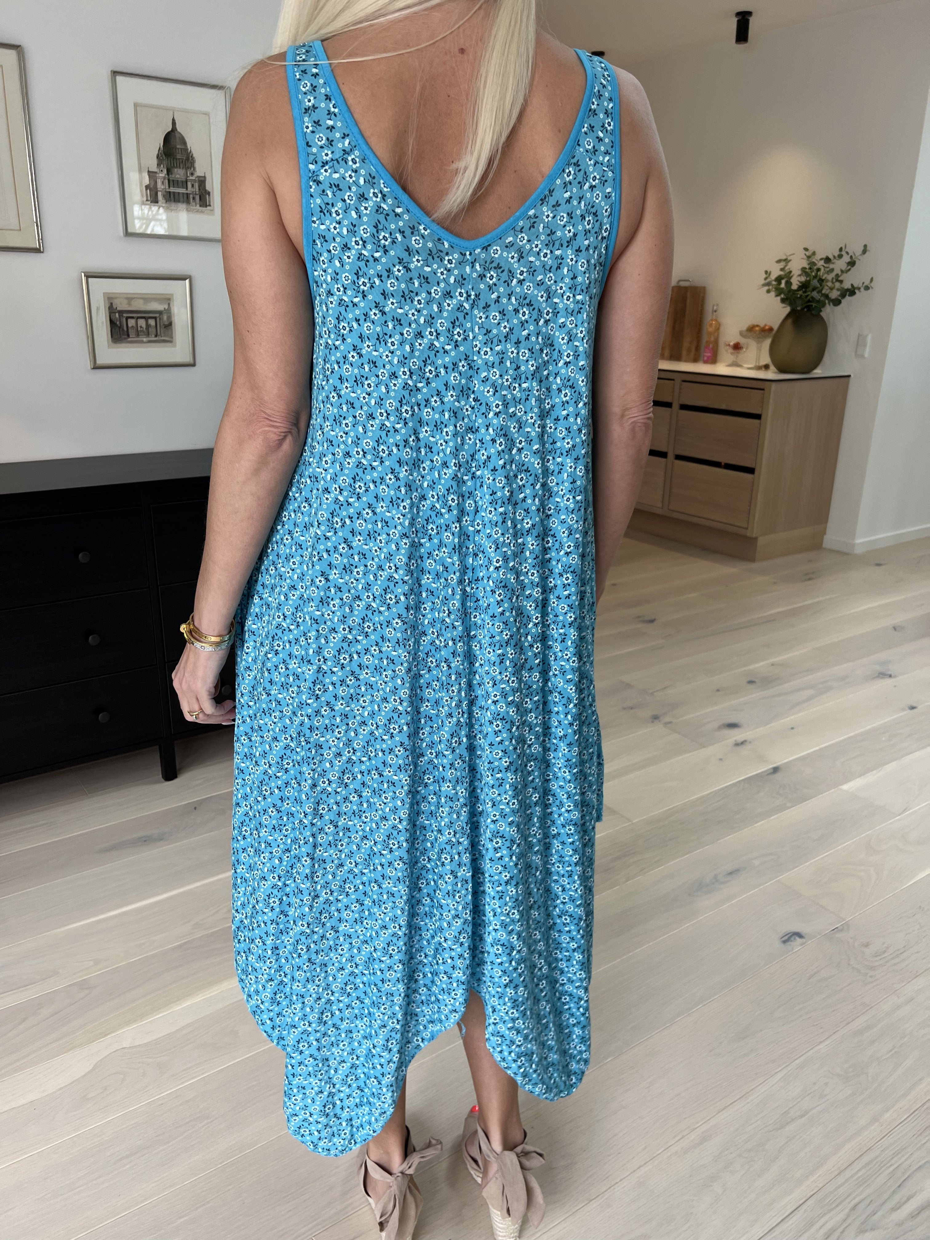 Veronica Small Flower - Sommarklänning med blommigt tryck och breda axelband